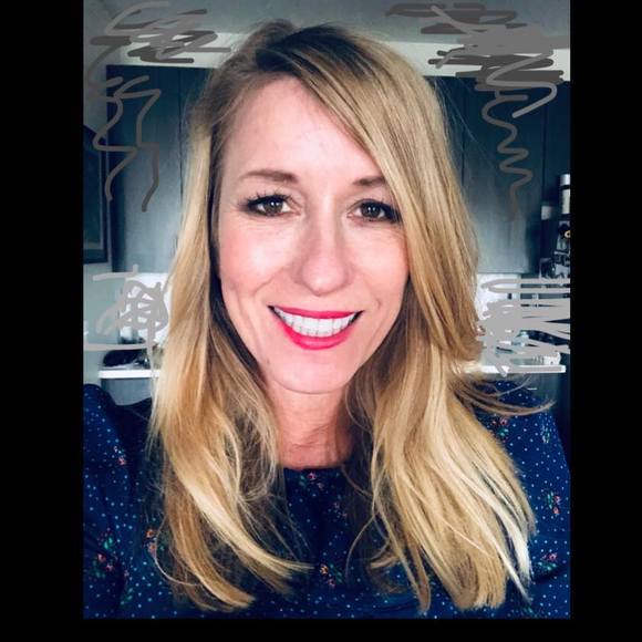 Meet your Posher, Amy - Picture 1 of 1